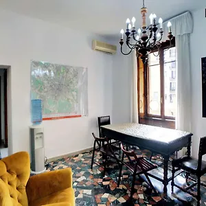 Center 5*, Milan Italie